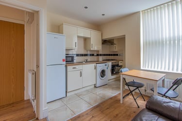 2 bed house, Colum Road, Cathays, Cardiff, CF103EF - Image 1